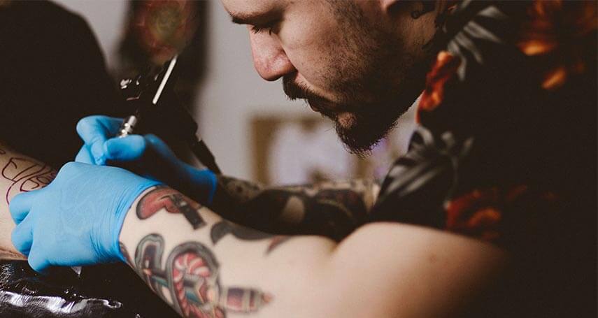 Tattoo Lighting: How to Take Photos of Fresh Ink